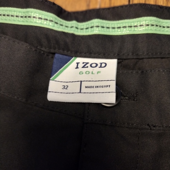 Men's golf shorts - Izod - Picture 3 of 4